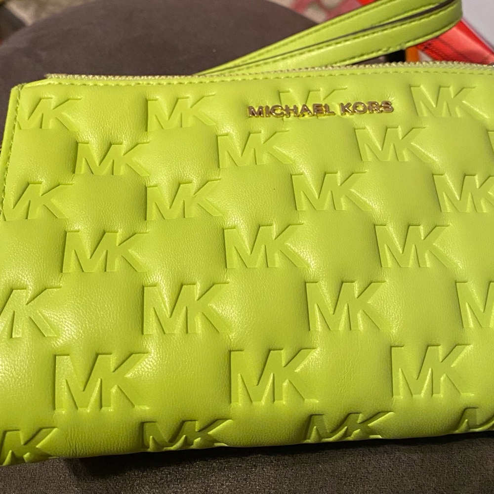 nwt michael kors wallet/wristlet lime green